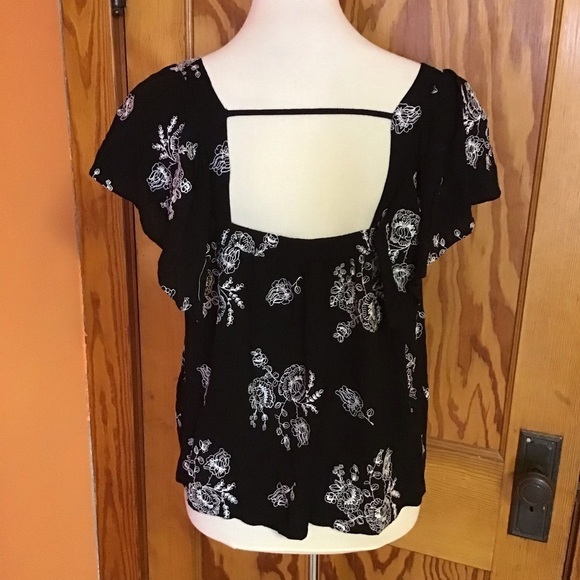 Anthropologie Braeve Boho Embroidered Flowers peasant Crop Top - Picture 7 of 11